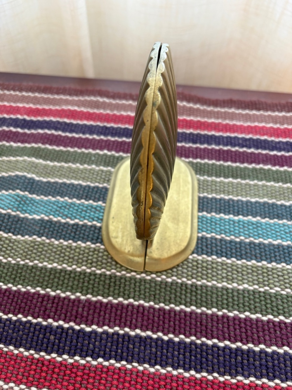 Vintage Shell Bookends - Brass Decorative Pair - Picture 5 of 5
